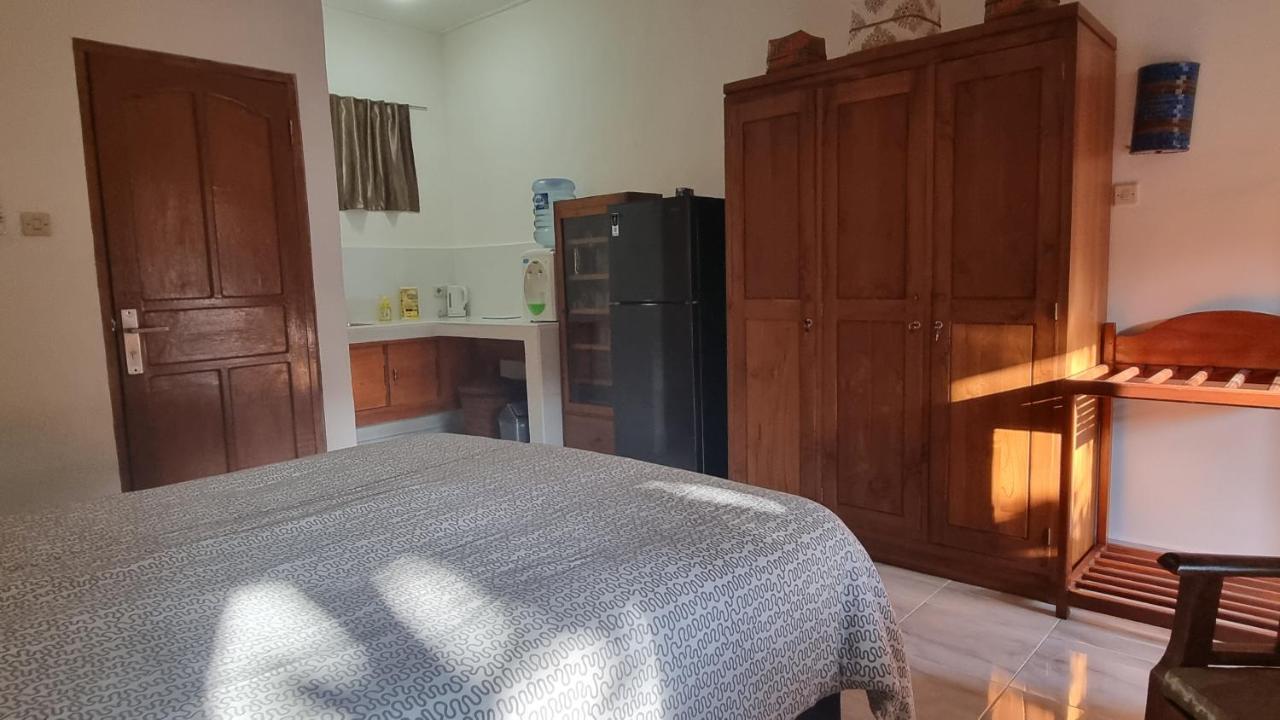 Catra Homestay Beach Apartments Candidasa Exterior foto